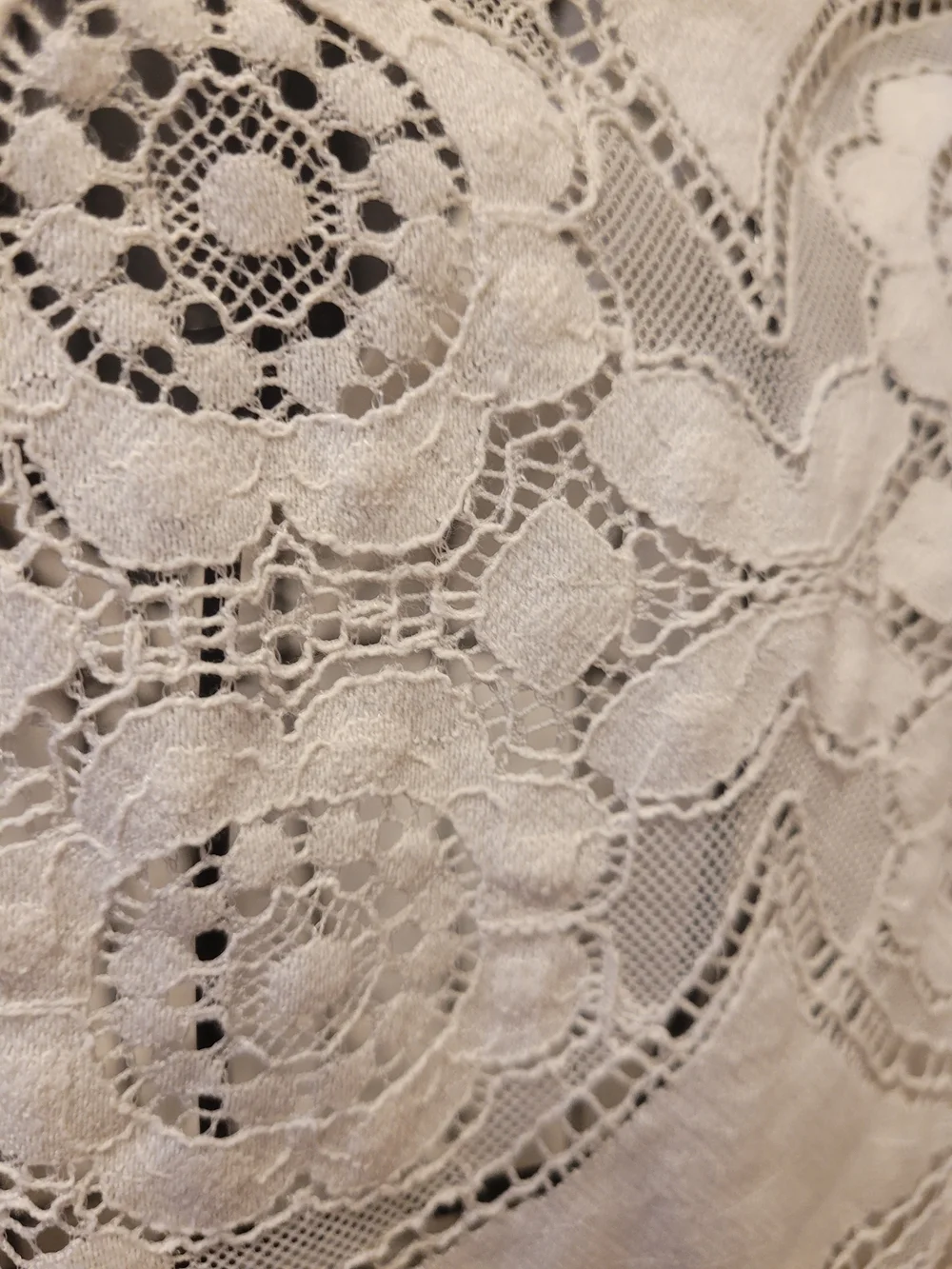 Flying Tomato Ivory Lace V-Neck Midi Dress - Picture 6 of 7
